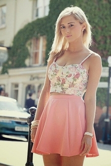 gorset, pastelowo i delikatnie