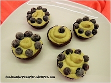 KASZTANOWE TARTALETKI Z KREMEM AWOKADO