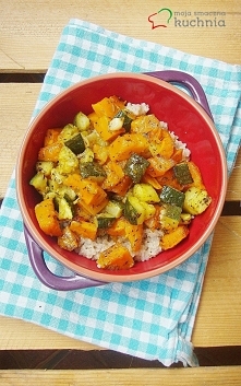 Dynia z cukinią i kaszą jęczmienną