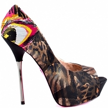 BETSEY JOHNSON TRAINNN