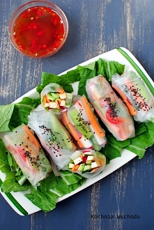 Składniki (na ok 12 rolek):...