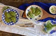 PIEROGI SHREKA, SZPINAK I BRYNDZA
 Drukuj przepis


Zielone, wiosenne wydanie przepysznych zielonych pierogów, rodem ze Shreka :). Jakież było zaskoczenie moich dzieci gdy je zo...