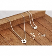Srebrny naszyjnik celebrytka z gwiazdką. Zapraszam na bysendi.pl