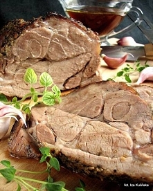 Karkówka czosnkowa
Kilka dni temu pisałam Wam o bardzo ciekawym spotkaniu, na którym dowiedziałam się dużo ciekawych rzeczy na temat wieprzowiny. W planach mam zakup specjalnego...