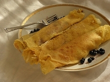 NALEŚNIKI BUDYNIOWE
/1 porcja, 3-4 sztuki/
opakowanie dowolnego budyniu (ok.40g)
łyżka mąki
jajko
100-150ml mleka
-szczypta soli

Składniki dokładnie wymieszać i zostawić w lodó...