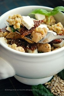 Pęczotto ze szpinakiem, indykiem i fetą