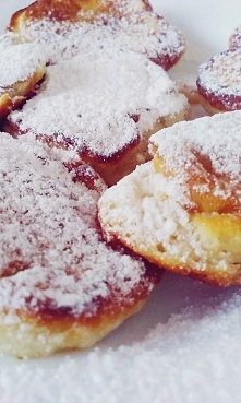 Banany w cieście

Przepis po kliknięciu w zdjęcie :)