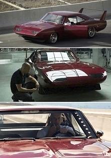 Plymouth Road Runner Model z roku 1970, kultowe auto z nazwą zaczerpniętą od kreskówkowego Strusia Pędziwiatra. 338 koni mechanicznych, z możliwością podrasowania do 429. W całe...