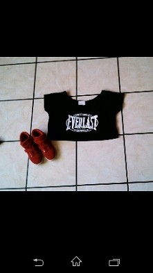 sprzedam...

rozmiar uniwersalny 

cena 40 zł