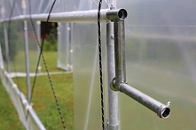 Tunele Multiwegetacyjne to konstrukcja bardziej profesjonalna niż tunele Hobby. Tunel multi na pewno zadowoli każdego zaawansowanego ogrodnika.