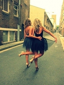 Z przyjaciółką na karnawał .