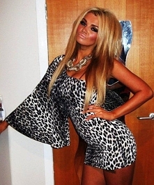 Fajna niesymetryczna sukienka