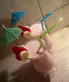 Koktajl bananowo-truskawkowy.
Przepis po kliknięciu w zdjęcie