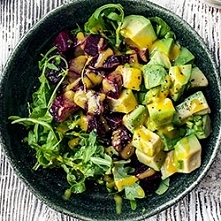 Sałatka avokado i buraczki