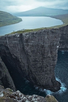 Lake Sorvagsvatn, Faroe Isl...