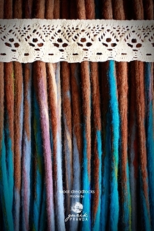 [wykonam] wełniane dreadlocki- na zamówienie, wedle Twoich wskazówek :)
kontakt- FB- Guzik Prawda

Zapraszam serdecznie! 
:)