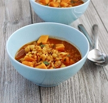 Polnocnoafrykanski eintopf z dynia i ciecierzyca.