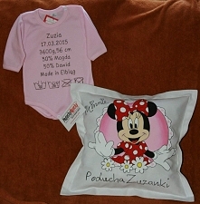 komplet prezent na chrzciny poduszka i body z danymi dziecka mogę wykonać na zamówienie poduchyaguchy@gmail.com