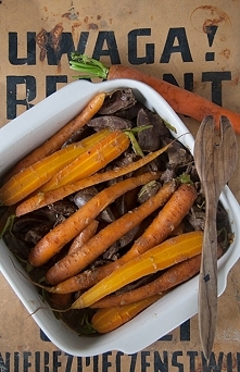 Serduszka drobiowe z młodą marchewką