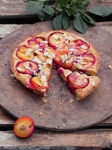 Tarta śliwkowa z kremem fra...