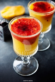 Smoothie mango banan pomarańcza: • 1/2 dojrzałego mango • 1 średni banan • 80 ml purée (pulpy) z marakui lub 2 łyżki soku z cytryny lub limonki • sok z 2 większych pomarańczy • ...