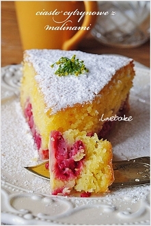 Cytrynowe ciasto z malinami – przepis ilovebake.pl