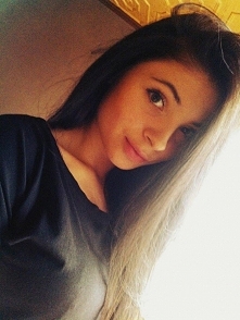 Jakie polecacie szampony na przetłuszczające się włosy ze zniszczonymi końcówkami ?