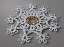 Frywolitka - gwiazdka na drzewko świąteczne 2/2- Agnieszka Michałowska