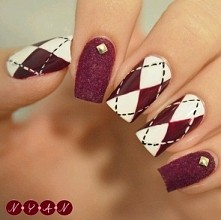 nails