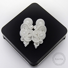 Mirine white souatche - kolczyki ślubne sutasz KAVRILA