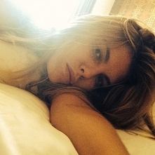 Sprawdź, czy nie rujnujesz sobie skóry podczas snu!