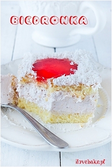 Ciasto z kremem truskawkowym „biedronka” ilovebake.pl