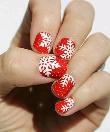 nails