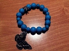 Bransoletka z resztek koralików i starego kolczyka :3