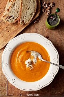 KWESTIA SMAKU
zupa krem dyniowo-jabłkowa