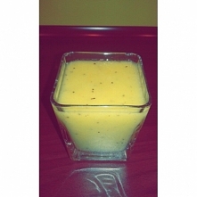 Przyszło lato -czas na fit ochłodzenie :) Smoothie ananas-banan-kiwi.