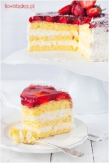 Tort truskawkowy z galaretką