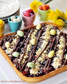 mazurek z wisniami i czekolada