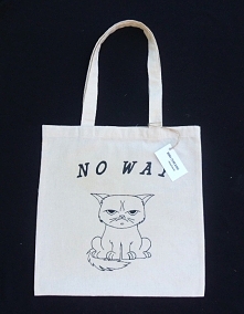 Ręcznie malowana torba bawełniana z długimi uszami. Chcesz zobaczyć więcej modeli? Znajdź MoreThanBags Handmade na facebooku ;) Wykonujemy również torby na indywidualne zamówienia