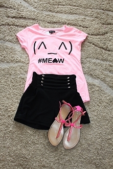 miau! rózowy tshirt,neonowe sandały