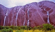 Uluru (Ayers Rock) w porze deszczowej