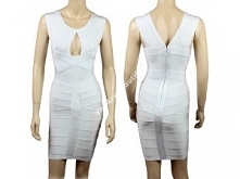 Przepięknej urody biała bandażowa sukienka z wycięciem. Wyszczuplający fason. Kliknij w zdjęcie aby kupić.