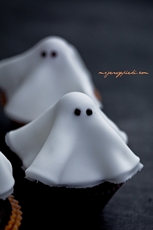 Czekoladowe babeczki z duch...