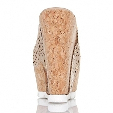 KLAPKI TAUPE AŻUROWE NA KORKU