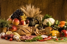 Żywienie sportowców czyli co jeść i pić przed oraz po treningu - kompendium wiedzy.