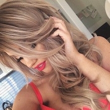 Uro­da ko­biety jest formą ...