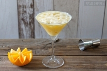 Bananaball – drink z likierem bananowym i wódką

przepis po kliknięciu w zdjęcie