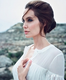 Angelina *.*