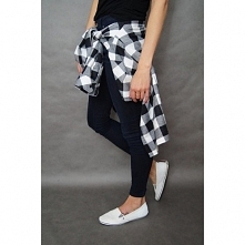 4 kolory koszul
4 rozmiary
dostępne na naszych aukcjach
zapraszamy