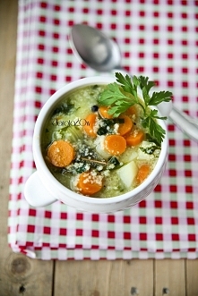 Krupnik z młodej włoszczyzny na kaszy jaglanej